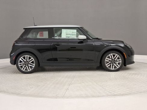 New 2026 MINI Cooper 2-Door Hardtop FWD image 6