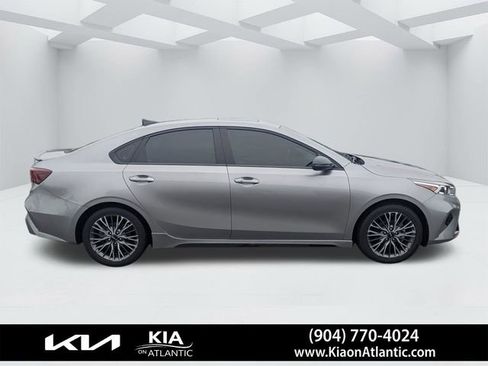 Used 2023 Kia Forte GT-Line w/ GT-Line Premium Package image 2