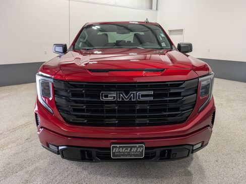Used 2024 GMC Sierra 1500 Elevation w/ LPO, Elevation Black Package AWD/4WD image 8