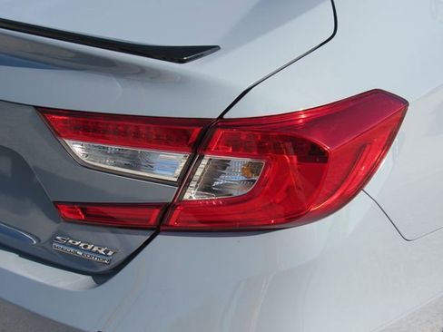 Used 2022 Honda Accord Sport Special Edition image 11