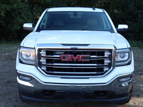 Used 2017 GMC Sierra 1500 SLT w/ SLT Premium Package image 9