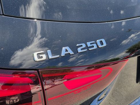 Used 2025 Mercedes-Benz GLA 250 image 8
