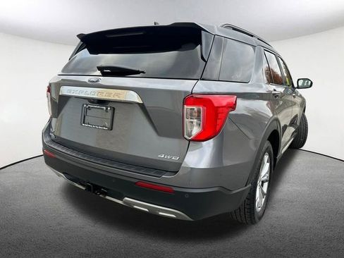 Used 2022 Ford Explorer XLT w/ Equipment Group 202A image 16