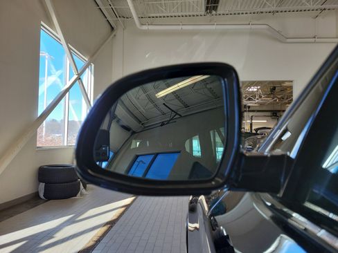 Used 2023 BMW X3 xDrive30i w/ M Sport Package image 10