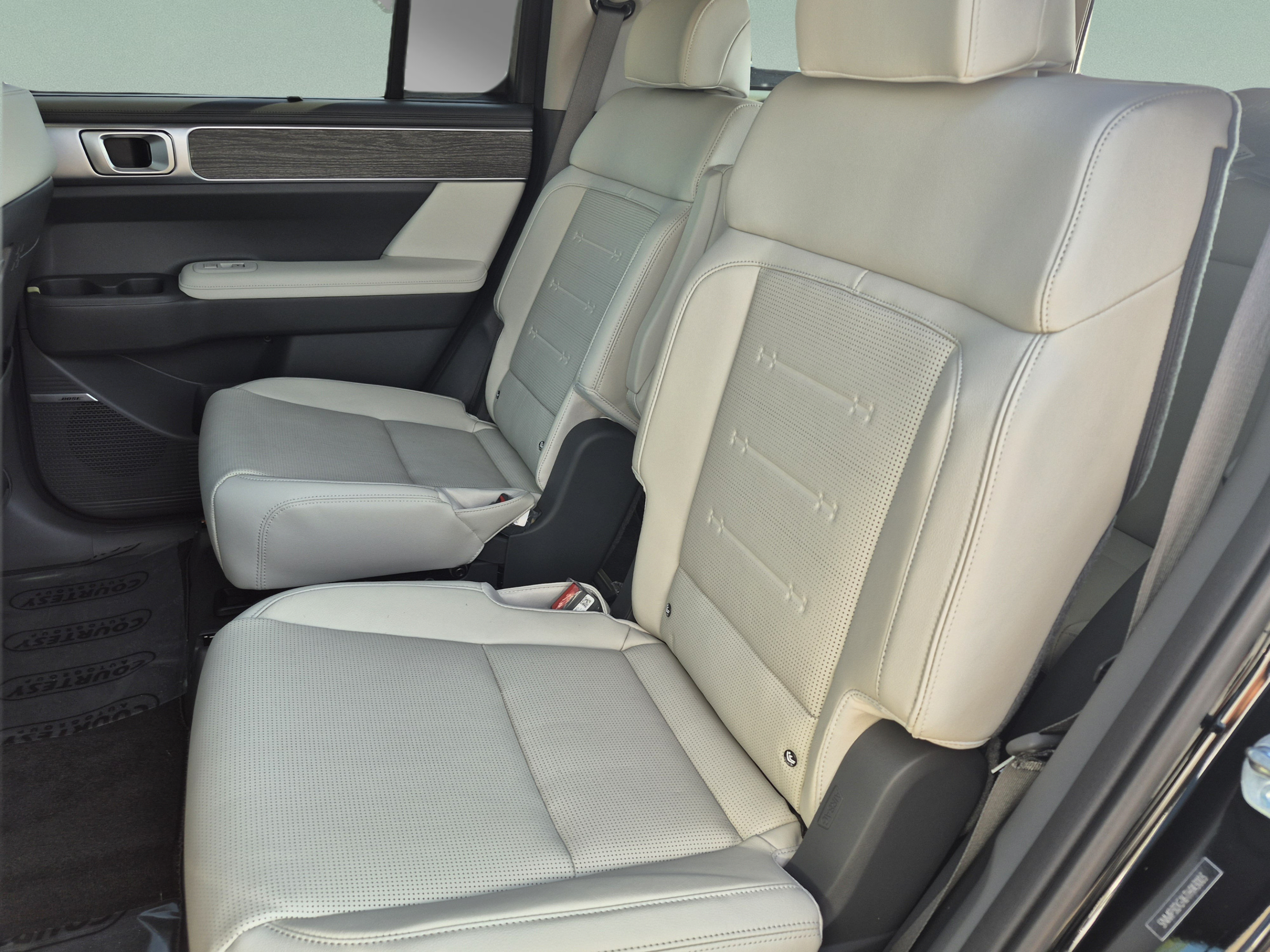 New 2026 Hyundai Santa Fe Limited AWD/4WD image 19