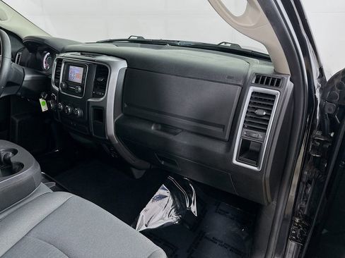 Used 2021 RAM 1500 Classic SLT RWD image 34