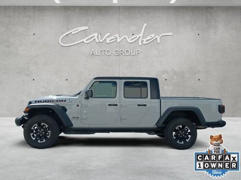 Used 2026 Jeep Gladiator Rubicon AWD/4WD image 13