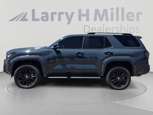 Certified 2026 Toyota 4Runner Platinum AWD/4WD image 2