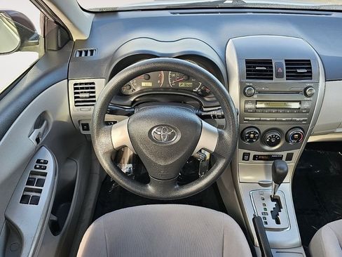 Used 2011 Toyota Corolla LE FWD image 24