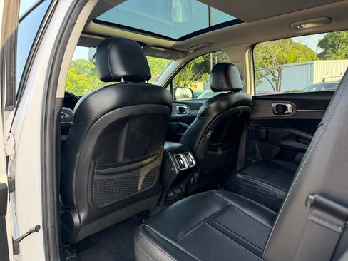 Used 2021 Kia Sorento EX w/ Panoramic Sunroof Package AWD/4WD image 28