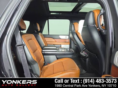 Used 2020 Lincoln Navigator Reserve AWD/4WD image 24