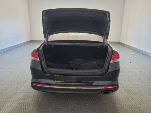 Used 2017 Kia Optima LX FWD image 29