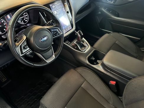 Used 2022 Subaru Outback Premium image 10
