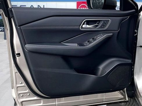 New 2026 Nissan Rogue Platinum AWD/4WD image 8