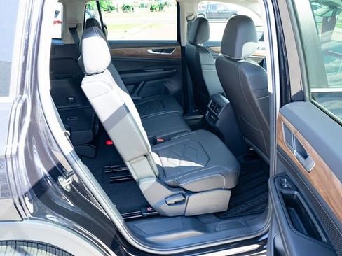 New 2026 Volkswagen Atlas SE image 40