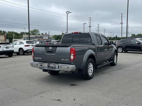 Used 2016 Nissan Frontier SV w/ SV Value Truck Package AWD/4WD image 5
