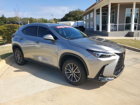 Used 2023 Lexus NX 250 FWD w/ Towing Package (2000 Lbs) image 7