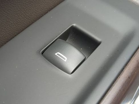 Used 2020 GMC Sierra 1500 SLT w/ SLT Premium Plus Package image 32