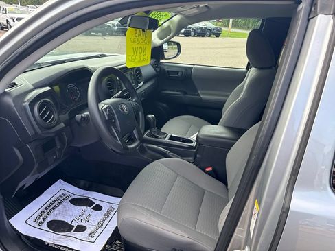 Used 2019 Toyota Tacoma SR w/ SR Convenience Package AWD/4WD image 13