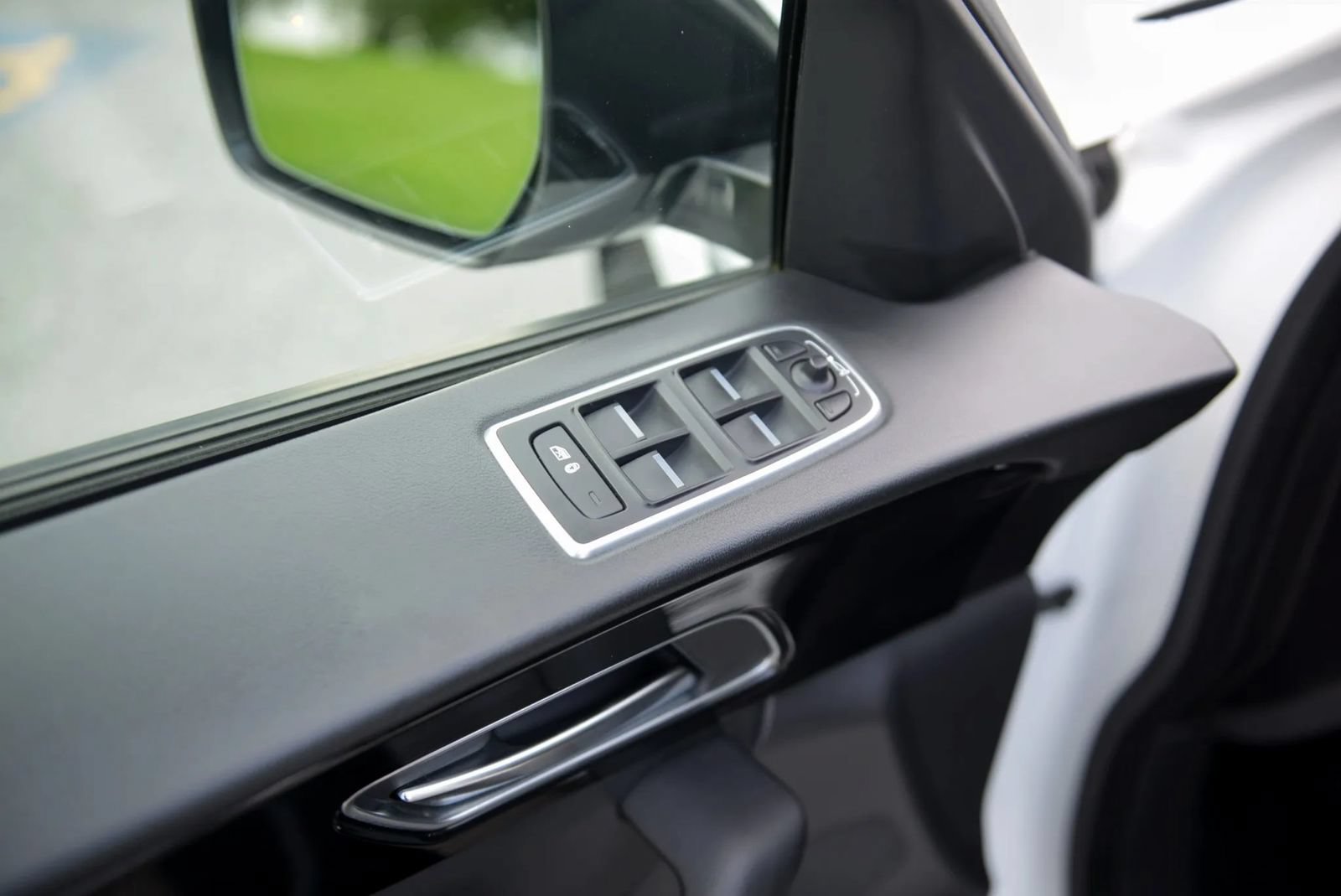 Used 2018 Jaguar F-PACE Premium AWD/4WD image 55