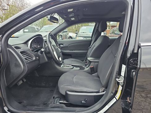 Used 2012 Chrysler 200 Touring FWD image 8