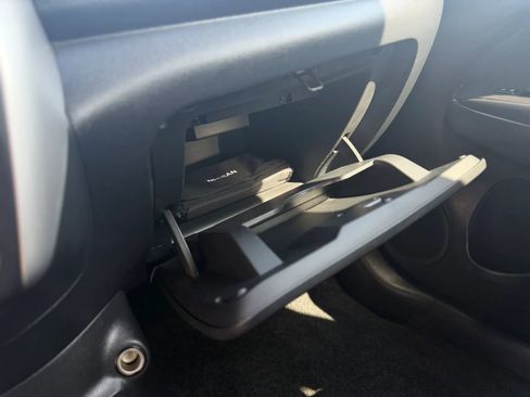 Used 2018 Nissan Versa SV image 25