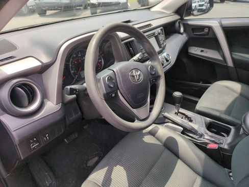 Used 2016 Toyota RAV4 LE FWD image 15