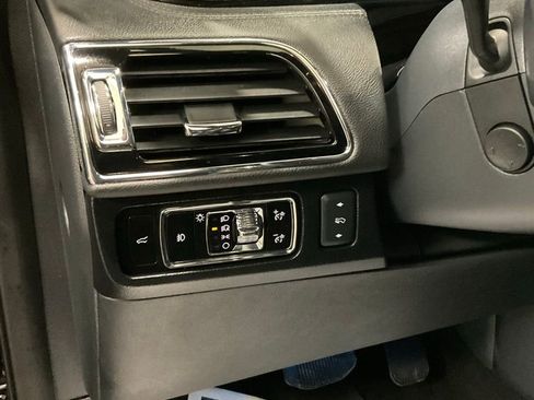 Used 2024 Lincoln Navigator L Reserve image 8