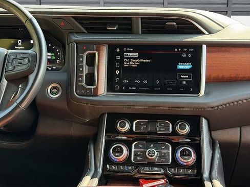 Used 2023 GMC Yukon XL Denali Ultimate AWD/4WD image 24