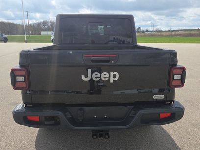 Used 2021 Jeep Gladiator Overland w/ Uconnect 4C Nav & Sound Group