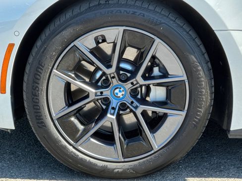 Used 2023 BMW i4 eDrive35 RWD image 12
