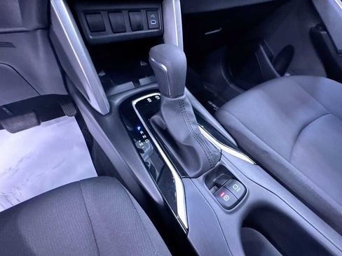 Used 2024 Toyota Corolla Cross LE w/ Moonroof Package AWD/4WD image 29