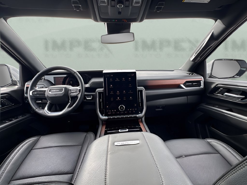 Used 2025 GMC Yukon Denali RWD image 14
