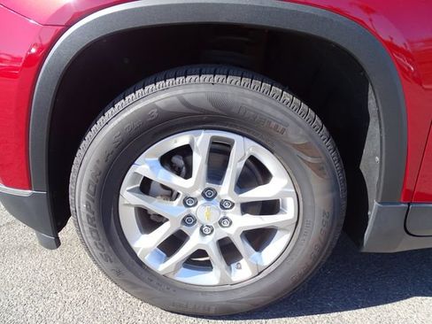 Used 2020 Chevrolet Traverse LT FWD image 7