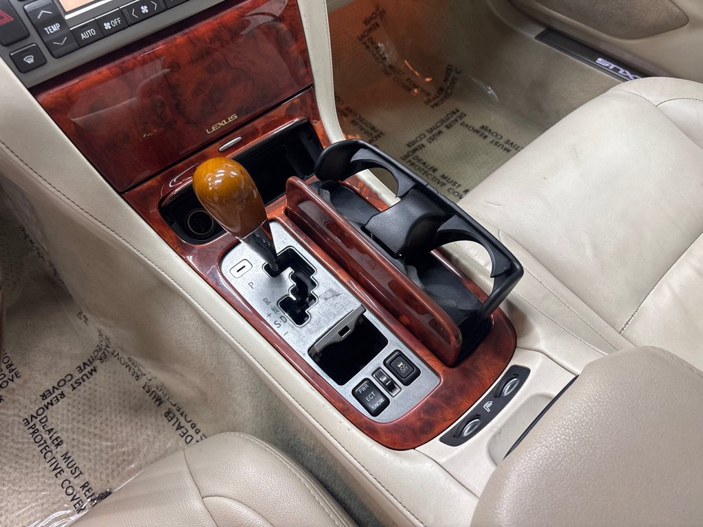 Used 2007 Lexus SC 430 Convertible w/ Preferred Accessory Pkg RWD image 33