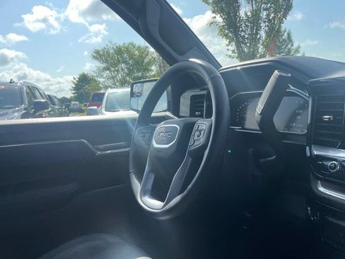 Used 2026 GMC Sierra 1500 SLT AWD/4WD image 29