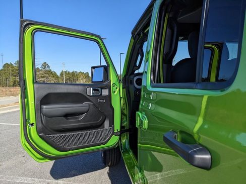 Used 2026 Jeep Wrangler Sport AWD/4WD image 49