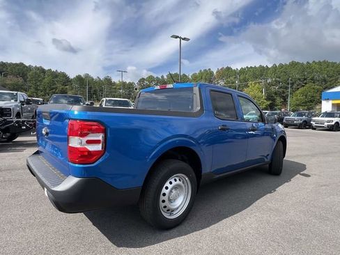 New 2025 Ford Maverick XL image 3