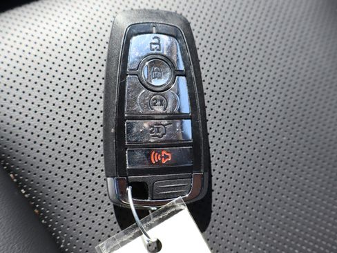 Used 2024 Lincoln Corsair AWD w/ Equipment Group 101A image 34
