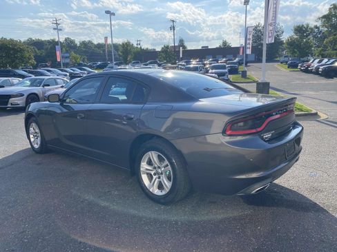 Used 2015 Dodge Charger SE w/ Popular Equipment Group RWD image 5