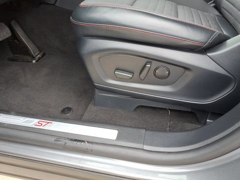 Used 2025 Ford Explorer ST-Line AWD/4WD image 12