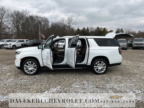 Certified 2023 Chevrolet Suburban High Country image 26