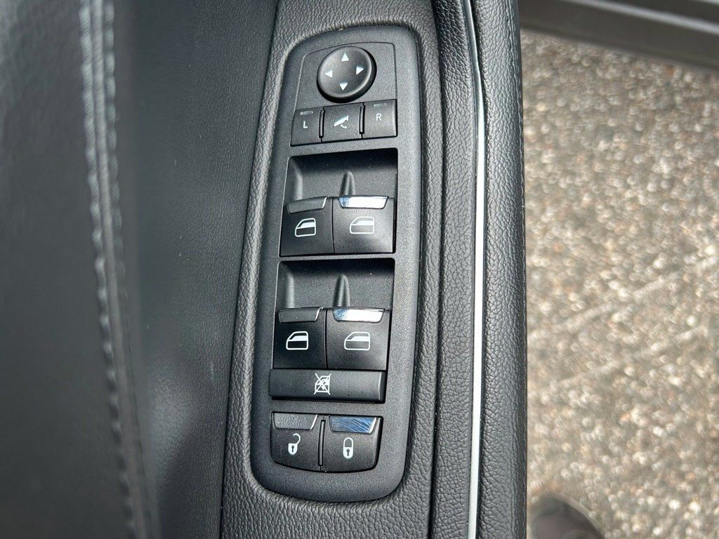 Used 2023 Maserati Levante GT AWD/4WD image 19