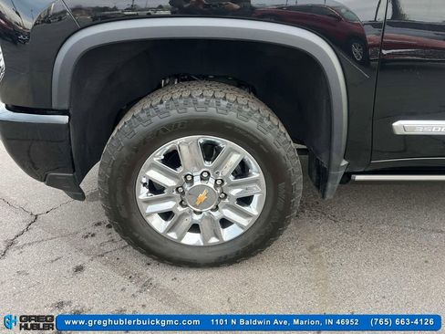 Used 2024 Chevrolet Silverado 3500 High Country w/ High Country Premium Package image 10
