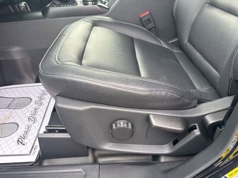 New 2026 Ford Bronco Badlands image 8