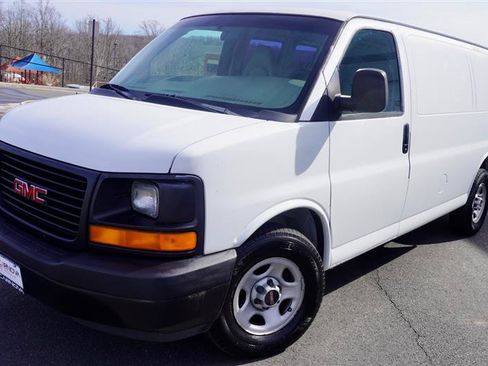 Used 2003 GMC Savana 1500 RWD image 2