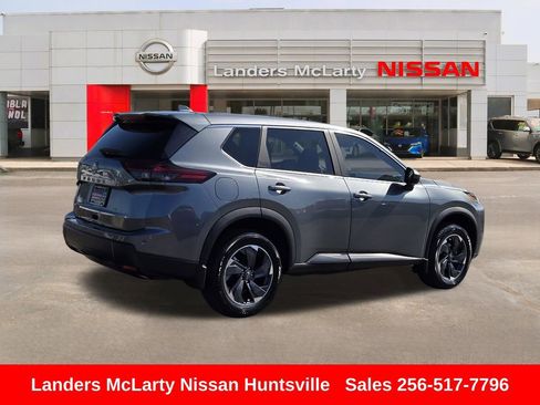 Used 2025 Nissan Rogue SV FWD image 3