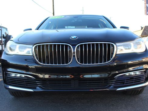 Used 2016 BMW 750i image 21