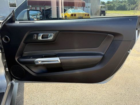 Used 2020 Ford Mustang GT RWD image 21