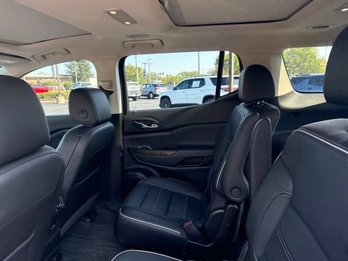 Used 2020 GMC Acadia Denali w/ Denali Ultimate Package AWD/4WD image 11